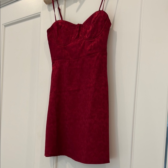 NWT Elegant Red Spaghetti Strap Dress - Picture 4 of 10